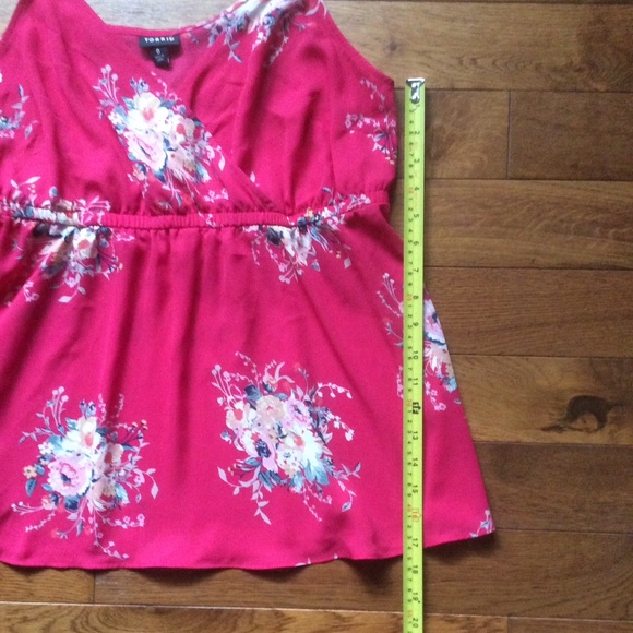 Torrid Pink Floral Blouse, Size 0 - Picture 8 of 8